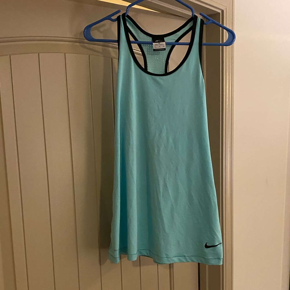 Size XL Women's Nike Dri-Fit tank